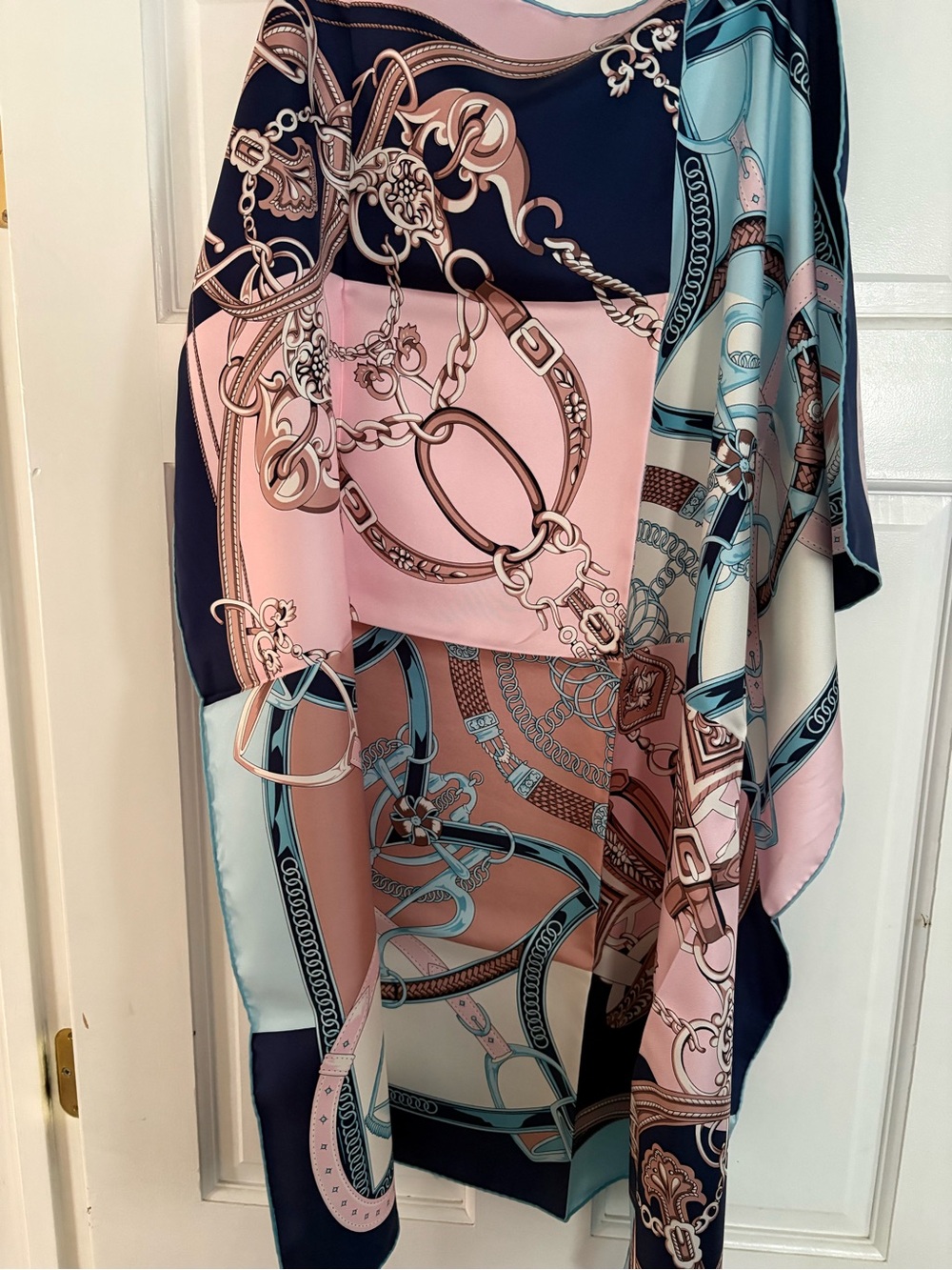 Silk-Feel Chain Print Wrap Scarf in Pink & Navy